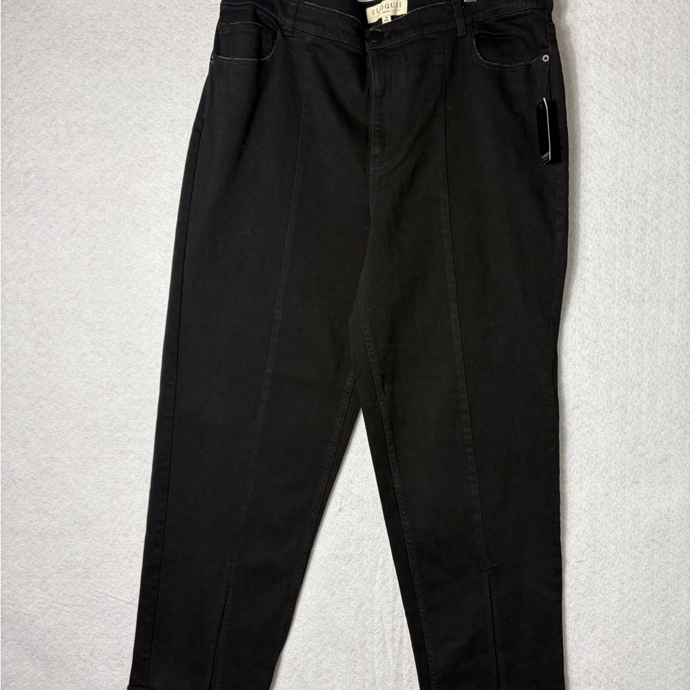 Eloquill  Black Straight Jeans Front leg openings